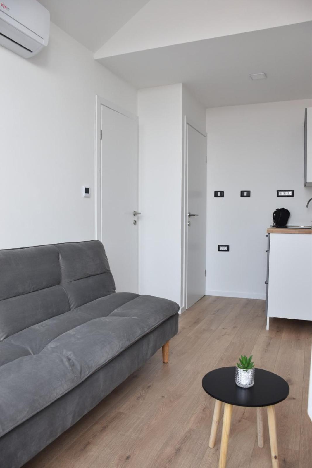 Ferienwohnung Apartman Lucana Tribalj Exterior foto